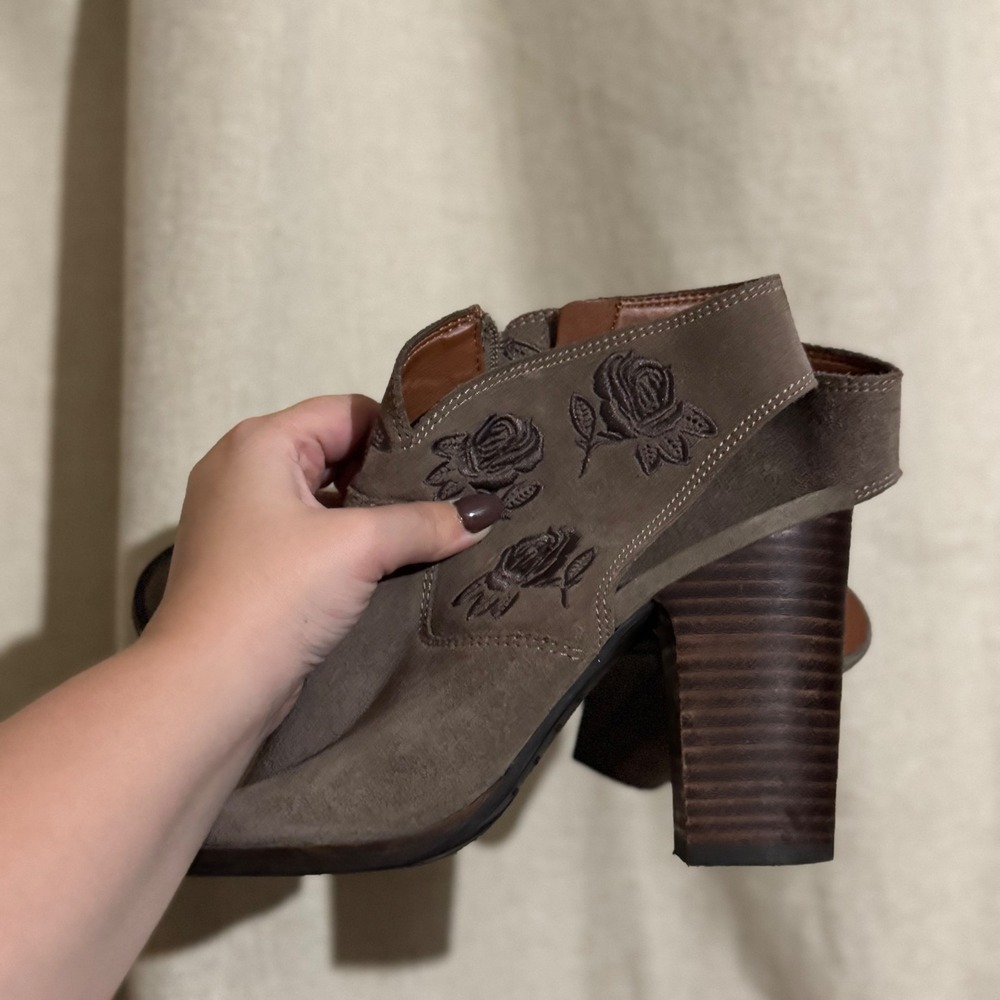 Lucky Brand Brown Suede Embroidered Rose Floral Slingback Heeled Booties